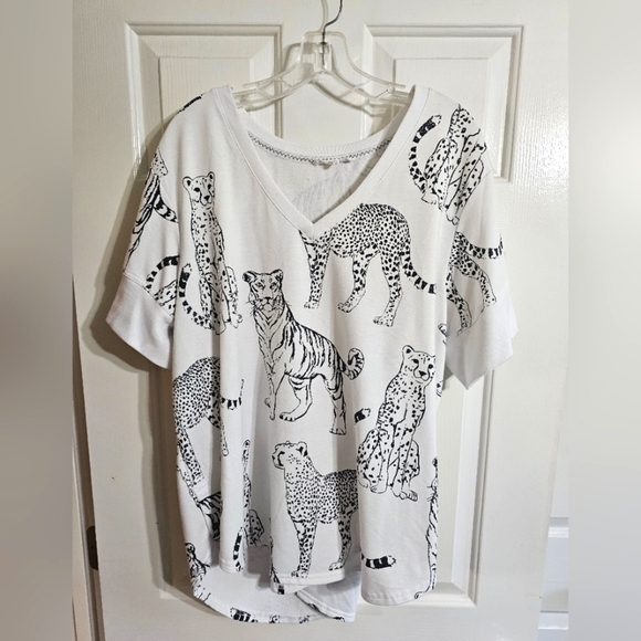 Anthropologie Jane + Delancey 1X Wildcat Print Boho Oversized V-Neck Tunic Top - Picture 2 of 6